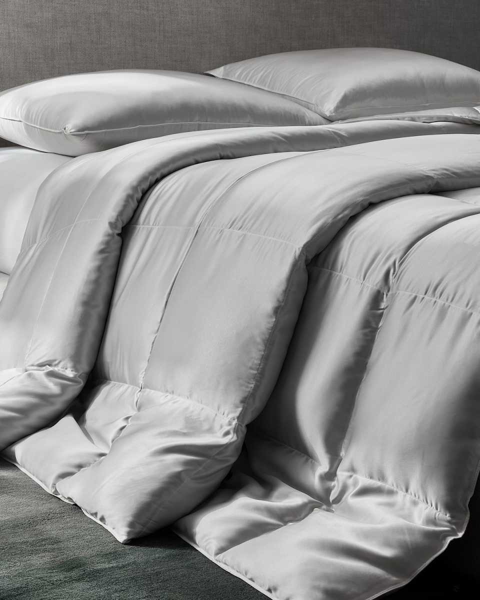 Edelweiss All Season Silk King Comforter
